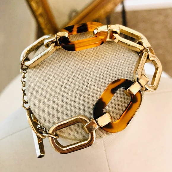 Vintage Tortoise Resin Jewelry - Picture 12 of 13